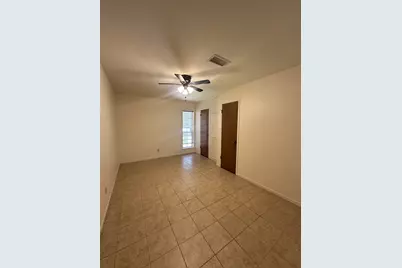 1003 Allison, Brenham, TX 77833 - Photo 9