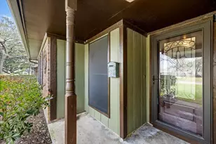 114 W Vaughn Ln, Deer Park, TX 77536 - Photo 3