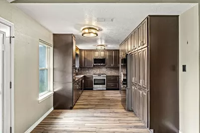 114 W Vaughn Lane, Deer Park, TX 77536 - Photo 9