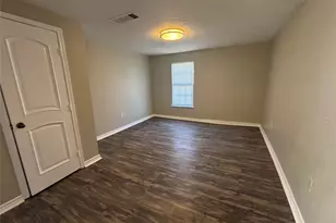 3010 Jefferson Dr, La Marque, TX 77568 - Photo 7