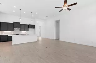 425 Mourning Dove Dr, Waller, TX 77447 - Photo 11