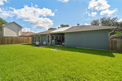 17330 Herrnhut Drive, Webster, TX 77598 - Photo 23
