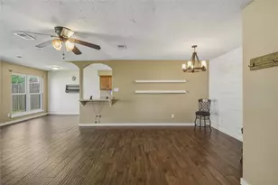 17330 Herrnhut Dr, Webster, TX 77598 - Photo 5