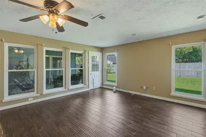 17330 Herrnhut Drive, Webster, TX 77598 - Photo 7