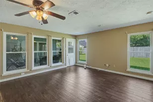 17330 Herrnhut Dr, Webster, TX 77598 - Photo 7