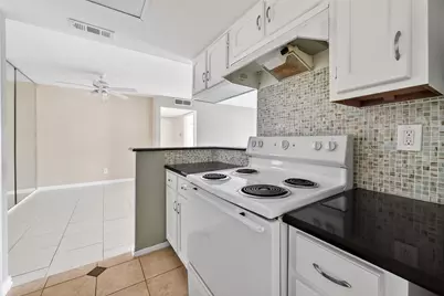 14555 Wunderlich Drive #2208, Houston, TX 77069 - Photo 17