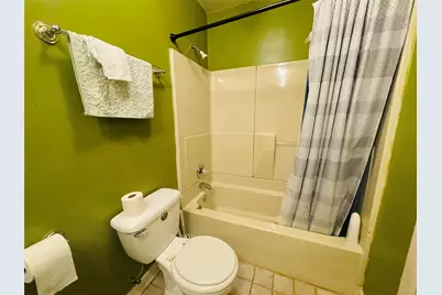 10103 Sageyork Drive, Houston, TX 77089 - Photo 11