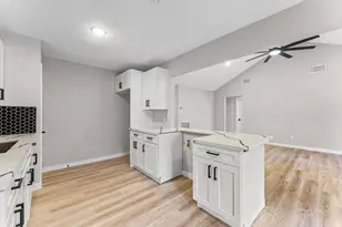 30 N Drifting Leaf Ct, Spring, TX 77380 - Photo 17