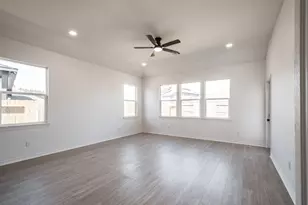 10401 Woodhill Spa Ln, Cleveland, TX 77327 - Photo 9