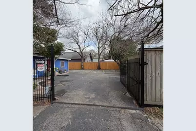 520 W 14th Street, Houston, TX 77008 - Photo 3