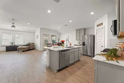 8114 Buck Lane, Rosharon, TX 77583 - Photo 11