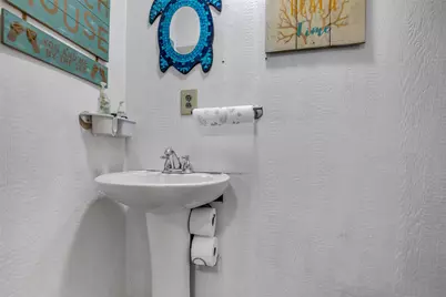 940 Mary Ann, Port Bolivar, TX 77650 - Photo 7