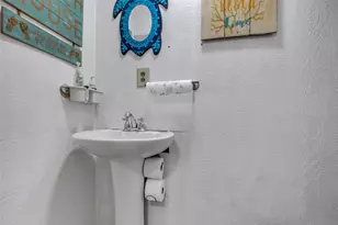 940 Mary Ann, Port Bolivar, TX 77650 - Photo 7