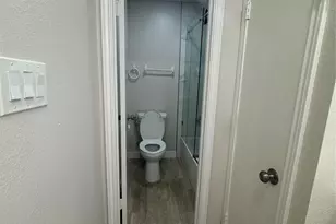 8555 Sands Point Dr, Houston, TX 77036 - Photo 7