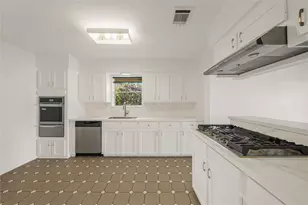 10423 Sageburrow Dr, Houston, TX 77089 - Photo 5
