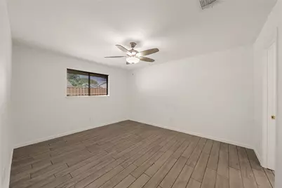 10423 Sageburrow Drive, Houston, TX 77089 - Photo 11