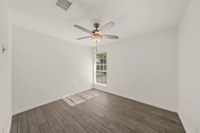 10423 Sageburrow Drive, Houston, TX 77089 - Photo 9