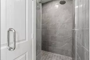 10619 Cascade Ledge Ln, Houston, TX 77025 - Photo 17