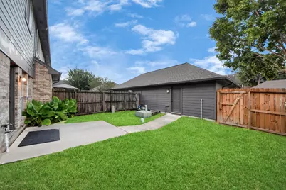 2102 Gemini Street, Houston, TX 77058 - Photo 33