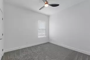 900 Lucky St, Houston, TX 77088 - Photo 15