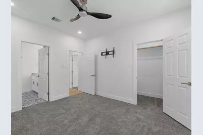 900 Lucky Street #B, Houston, TX 77088 - Photo 11