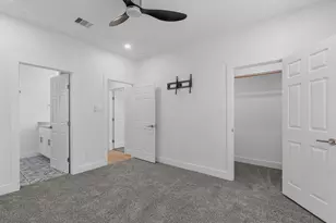 900 Lucky St, Houston, TX 77088 - Photo 11