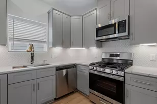 900 Lucky St, Houston, TX 77088 - Photo 7