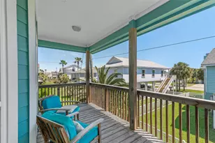 13819 Mutiny Ln, Galveston, TX 77554 - Photo 9