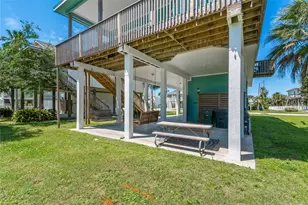 13819 Mutiny Ln, Galveston, TX 77554 - Photo 7