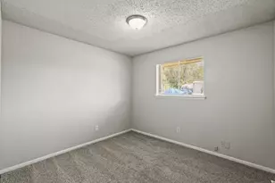 1802 Mosher Ln, Houston, TX 77088 - Photo 5