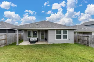 219 Charles Rdg Dr, Conroe, TX 77316 - Photo 3
