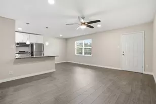 201 S Kansas Ave, League City, TX 77573 - Photo 5
