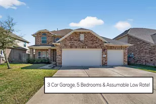 306 Cabernet Dr, Alvin, TX 77511 - Photo 1