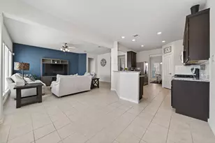 306 Cabernet Dr, Alvin, TX 77511 - Photo 7