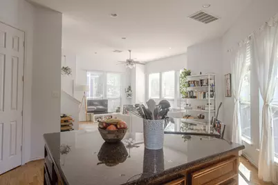 2609 Link Road, Houston, TX 77009 - Photo 9