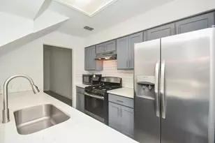 8803 Vinkins Rd, Houston, TX 77071 - Photo 11