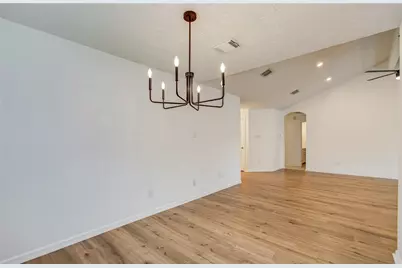 713 Willow Creek Drive, La Porte, TX 77571 - Photo 15