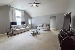 18727 N Young Elm Cir, Houston, TX 77073 - Photo 5