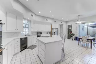 12007 Lakeway Ct, Houston, TX 77071 - Photo 17