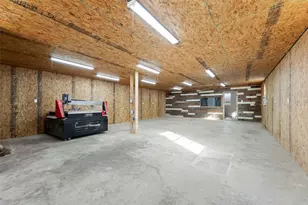 210 W Mulberry Ave, Wharton, TX 77488 - Photo 35