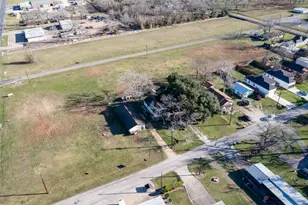 210 W Mulberry Ave, Wharton, TX 77488 - Photo 45