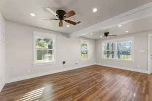 210 W Mulberry Ave, Wharton, TX 77488 - Photo 7