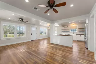 210 W Mulberry Ave, Wharton, TX 77488 - Photo 9