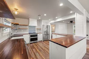 210 W Mulberry Ave, Wharton, TX 77488 - Photo 13