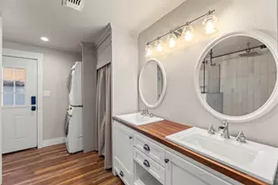 210 W Mulberry Ave, Wharton, TX 77488 - Photo 23