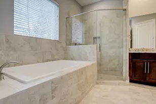 4851 Benning Dr, Houston, TX 77035 - Photo 15