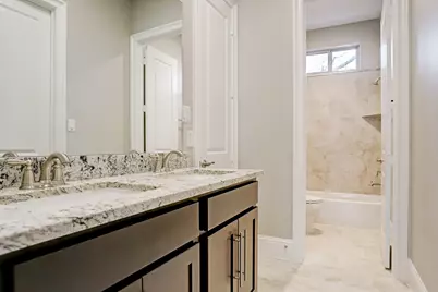 4851 Benning Dr, Houston, TX 77035 - Photo 25
