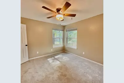 122 April Wind Drive E, Conroe, TX 77356 - Photo 11