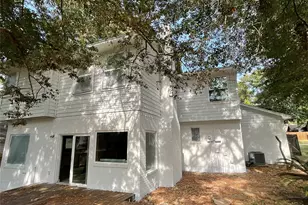 122 April Wind Dr E, Conroe, TX 77356 - Photo 17