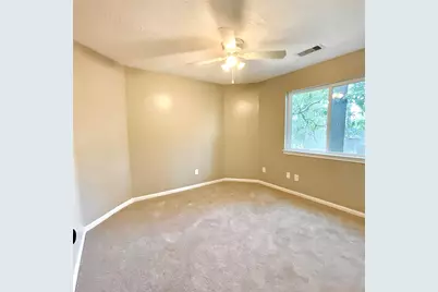 122 April Wind Drive E, Conroe, TX 77356 - Photo 13